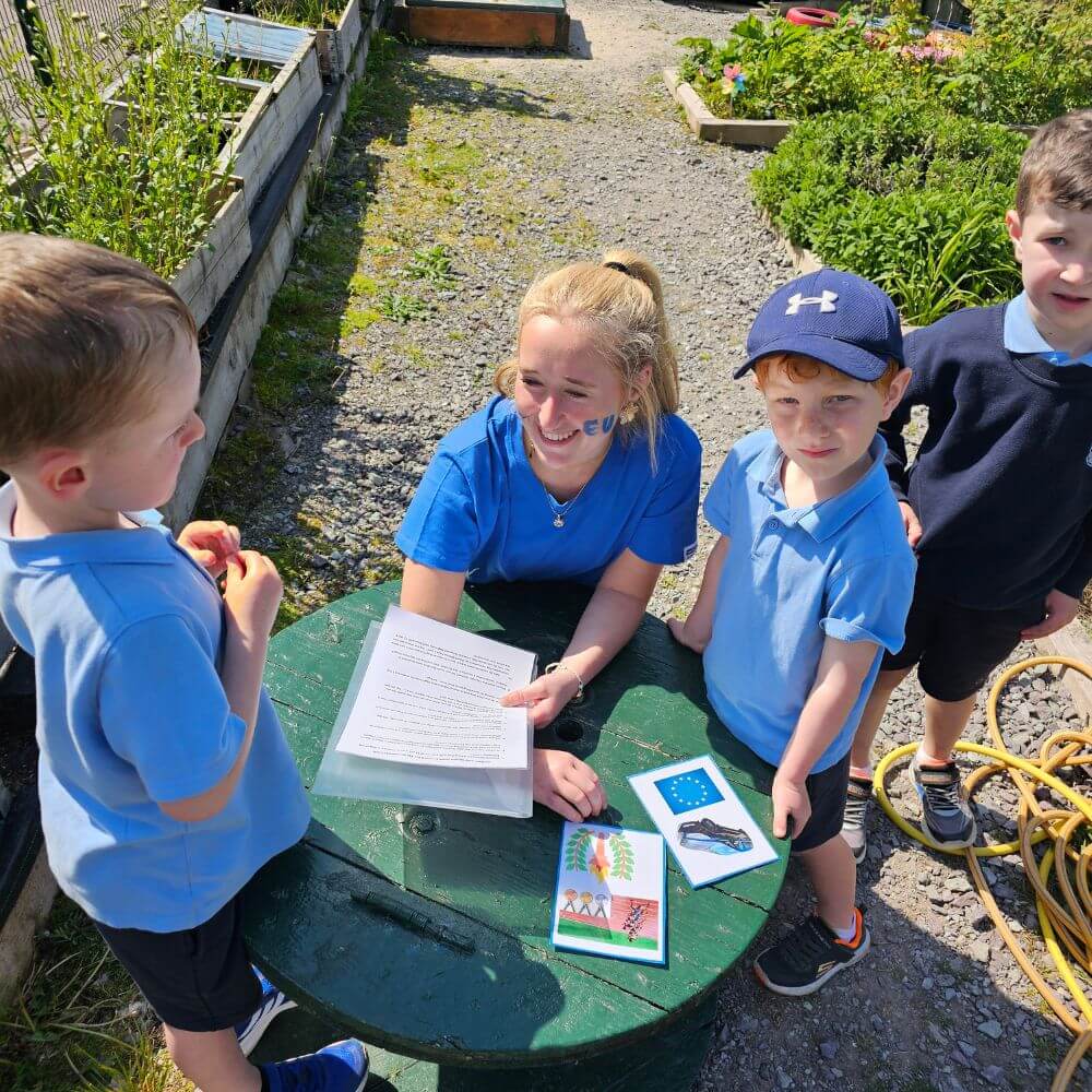 Primary school kids look at clues in the yard
